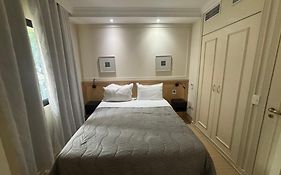 Hotel Univer Pamplona Paulista Jardins cozinha garagem ótima localização 1103